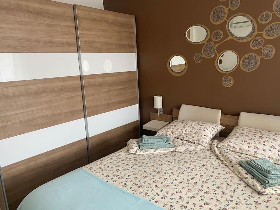 Lovely 1-Bedroom Apartament With Free Parking Sofia Bagian luar foto